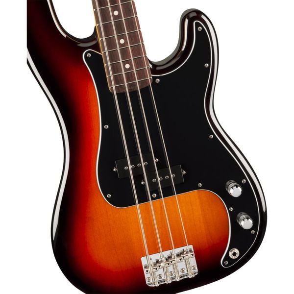 Бас-гитара FENDER AMERICAN PROFESSIONAL CLASSIC PRECISION BASS 3-COLOUR SUNBURST