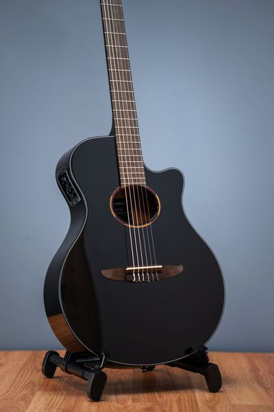 Классическая гитара YAMAHA NTX1 (Black)