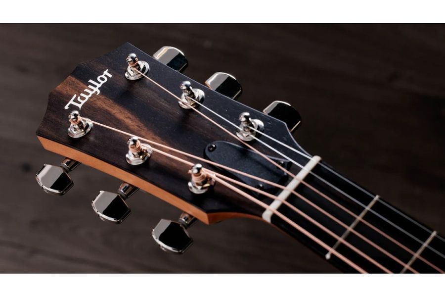 Электроакустическая гитара TAYLOR GUITARS 214CE-K SB PLUS с кексом
