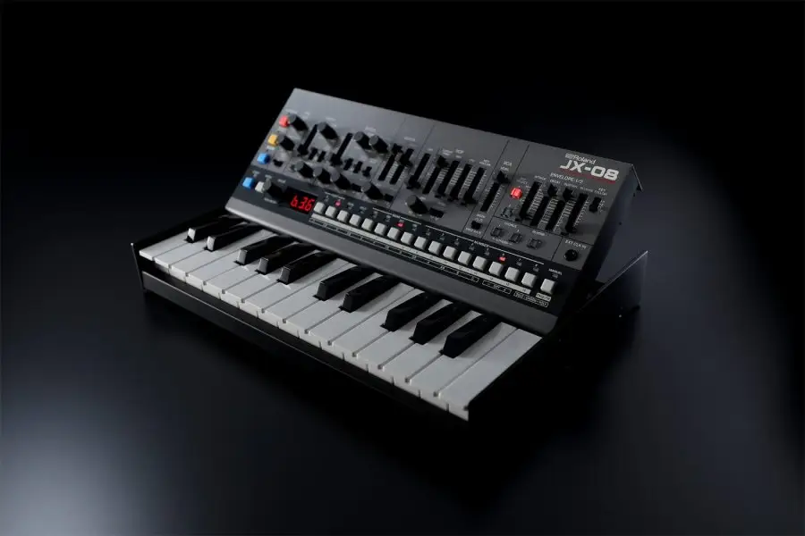 Roland JX-08 Синтезатор