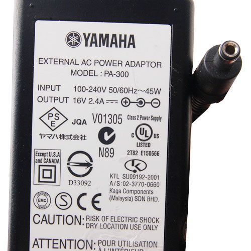 Адаптер живлення YAMAHA PA-300С