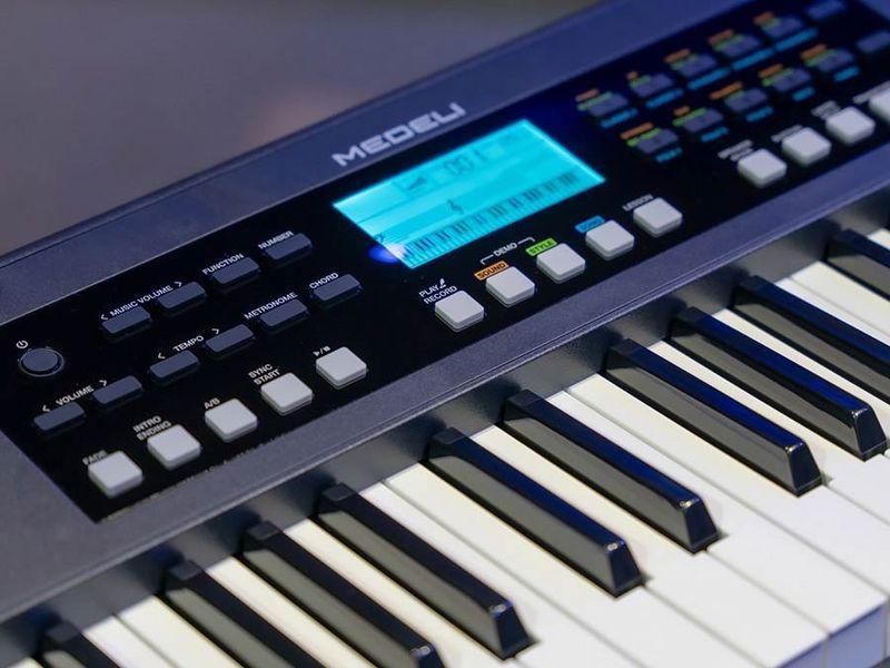 Синтезатор Medeli MK61