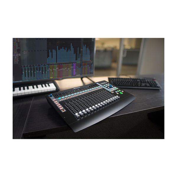 MIDI контроллер PRESONUS FADERPORT 16 EU