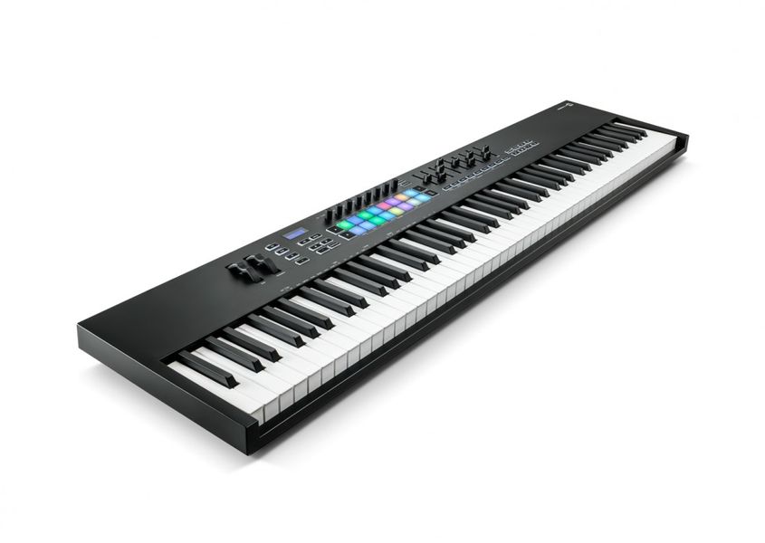 MIDI клавиатура Novation Launchkey 88 Mk3