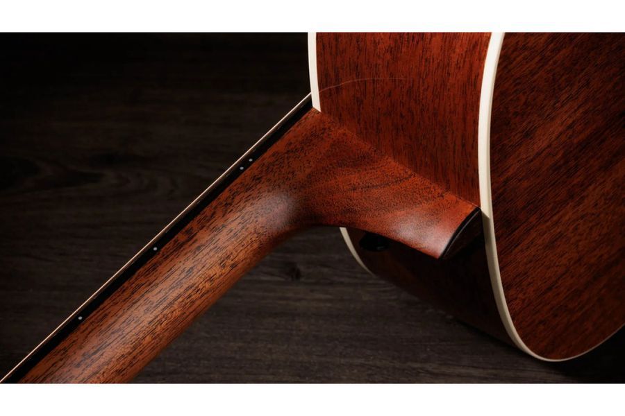 Електроакустична гітара TAYLOR GUITARS Gold Label 517e Blacktop з кейсом