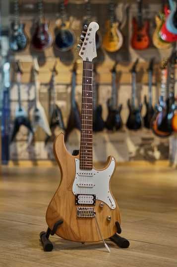 Электрогитара YAMAHA PACIFICA 112V (Yellow Natural Satin