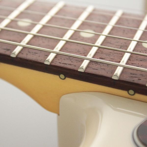 Электрогитара NST100RAL-VWH Neo Classic (Vintage White) с чехлом