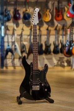 Електрогітара YAMAHA PACIFICA 120H (Black)