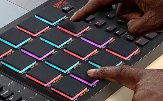 MIDI контролер AKAI MPC Studio II ○ Купити в інтернет-магазині