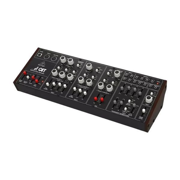 Синтезатор BEHRINGER CAT