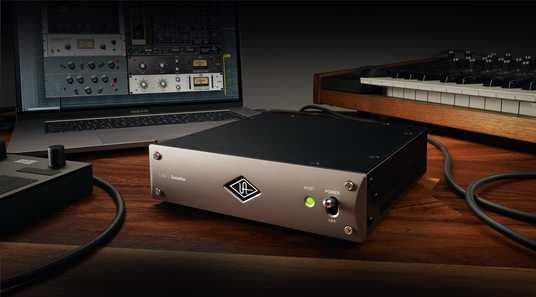 DSP процесор UNIVERSAL AUDIO UAD-2 SATELLITE THUNDERBOLT OCTO CORE