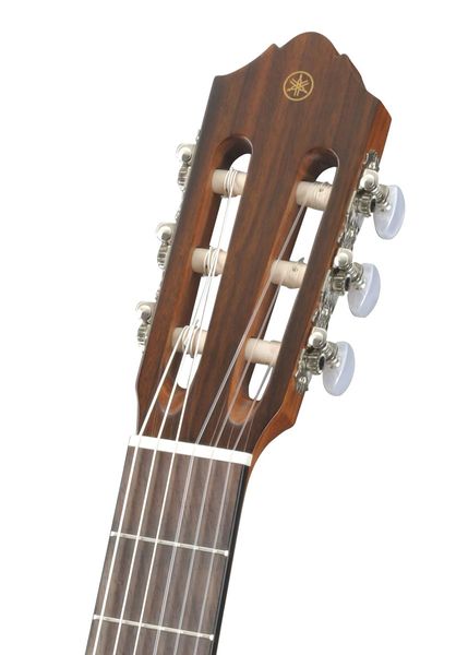 Классическая гитара YAMAHA CG142С