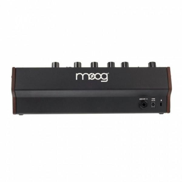 Синтезатор Moog Mother-32