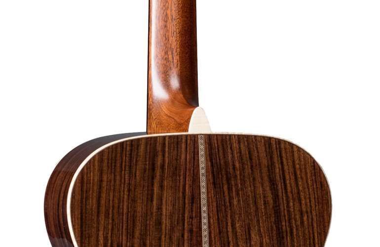Акустическая гитара Martin OM28 Modern Deluxe w/cs