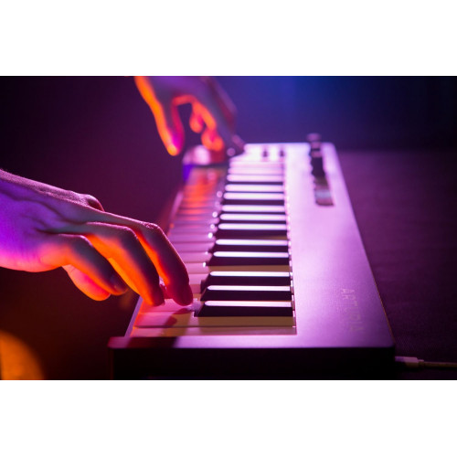 MIDI клавіатура Arturia KeyStep Black Edition