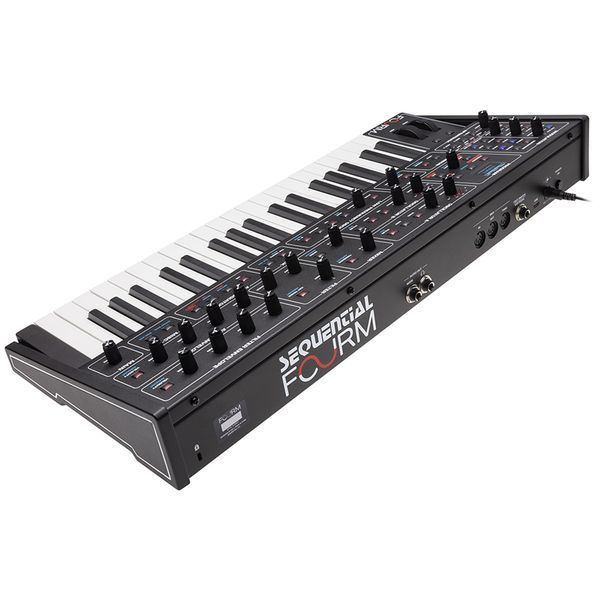 Синтезатор аналоговий SEQUENTIAL Fourm