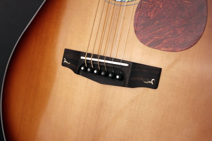 Электроакустическая гитара Cort Gold A8 (Light Burst)