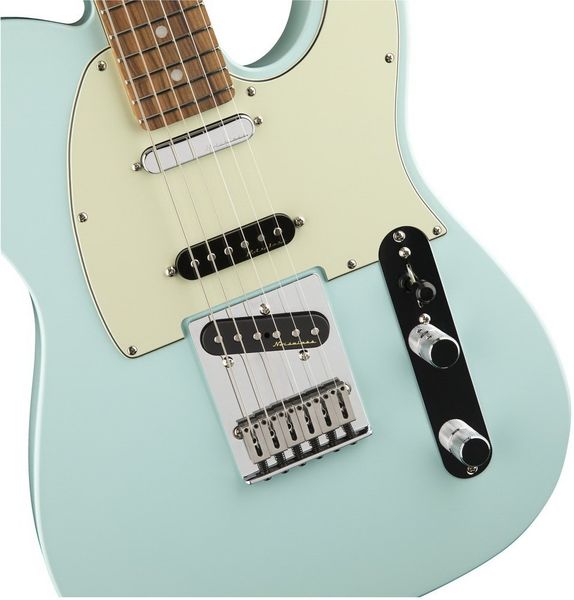 Електрогітара Fender Deluxe Nashville Telecaster PAU Ferro Daphne Blue