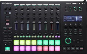 Грувбокс Roland MC707