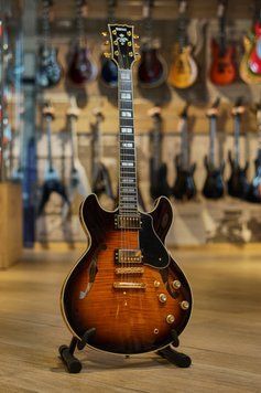 Електрогітара YAMAHA SA2200 (Brown Sunburst)