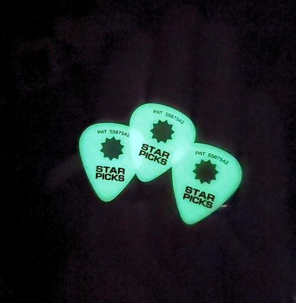 Набор медиаторов Everly Glow In The Dark Star Pick Medium .71mm (12-PACK)