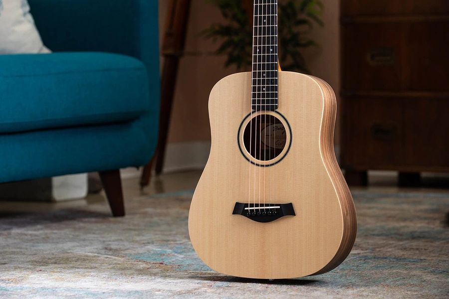 Электроакустическая гитара Taylor Guitars BT1-e