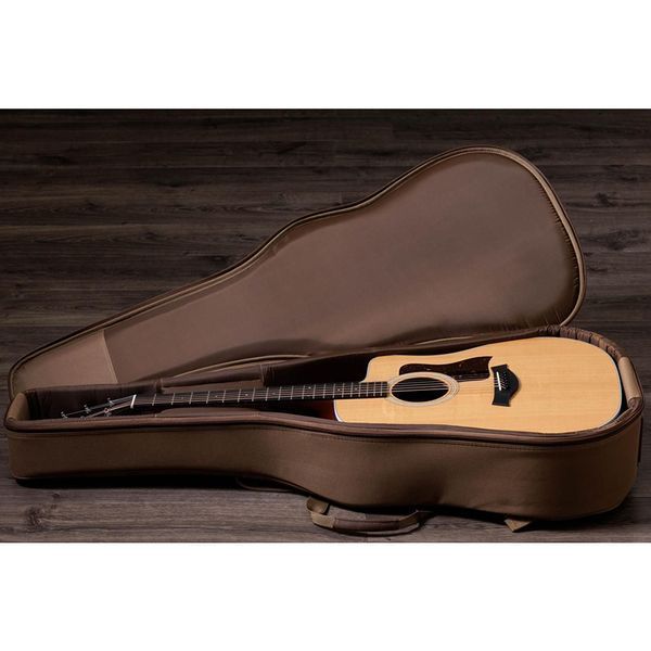 Електроакустична гітара TAYLOR GUITARS 210CE